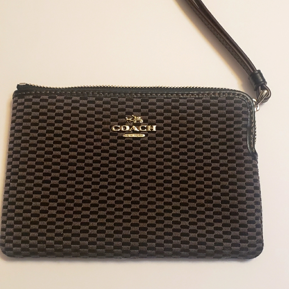 Authentic Coach Wrislet Gray & Black Checkered  NWOT